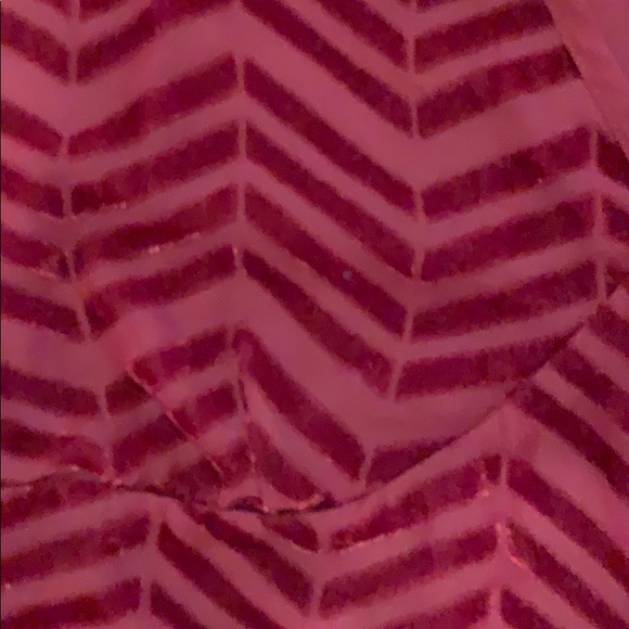 Old Navy maroon tank Sz M - Picture 3 of 4